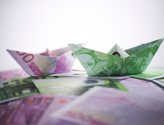 Currency quarterly